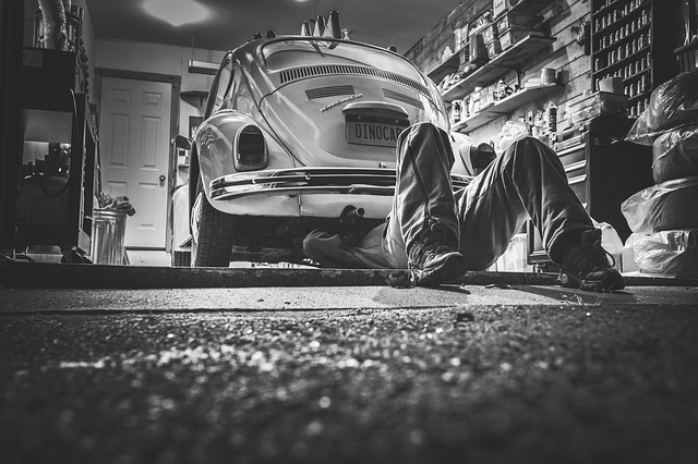 車の修理はどこで依頼するのがおすすめ ディーラー 近くの修理工場など 費用 期間 メリットを解説 Fordrivers